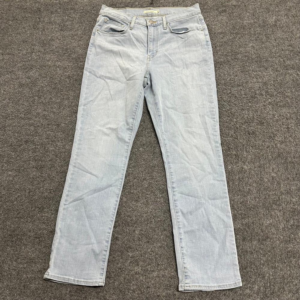 Levi Jeans Womens Size 10 Light Wash Classic Straight Fit Denim Casual Pants